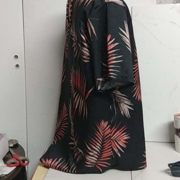 Tropical Leaf Pattern Short Sleeve Button Down - Picture 3 of 11